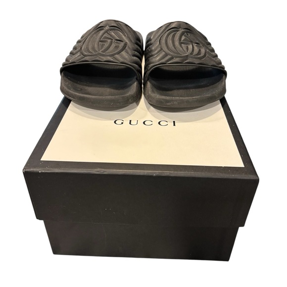 Gucci Black Embossed Slide Sandals, Gucci Size 37, US Women’s Size 9.5 - Picture 1 of 14